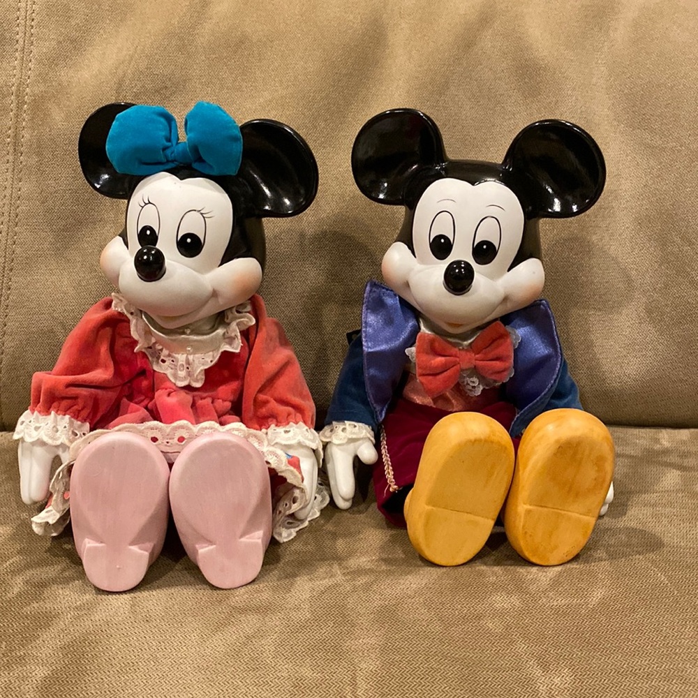 Vintage pair of musical Mickey and Minnie